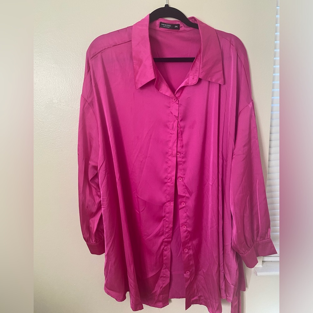 SHEIN CURVY -SILK TOP